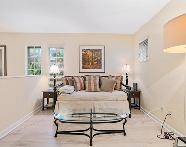 1043 Vintner Boulevard - Photo Thumbnail 41