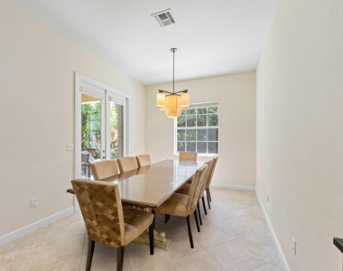 1043 Vintner Boulevard - Photo Thumbnail 31