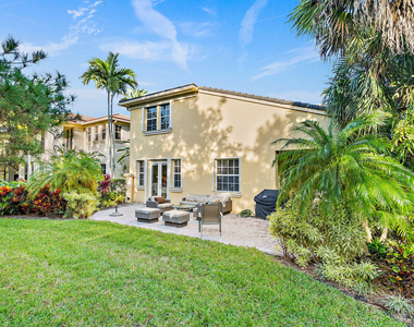 1043 Vintner Boulevard - Photo Thumbnail 5