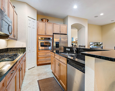 1043 Vintner Boulevard - Photo Thumbnail 30