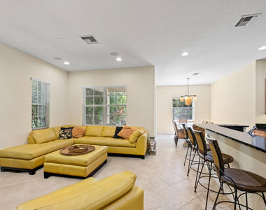 1043 Vintner Boulevard - Photo Thumbnail 24
