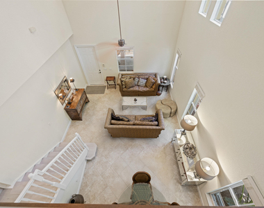 1043 Vintner Boulevard - Photo Thumbnail 13