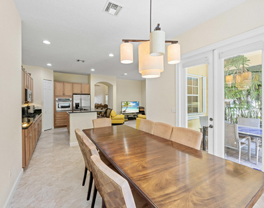 1043 Vintner Boulevard - Photo Thumbnail 32