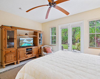 1043 Vintner Boulevard - Photo Thumbnail 35