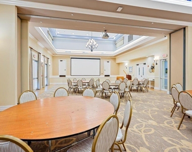 1043 Vintner Boulevard - Photo Thumbnail 63
