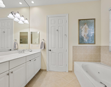 1043 Vintner Boulevard - Photo Thumbnail 39
