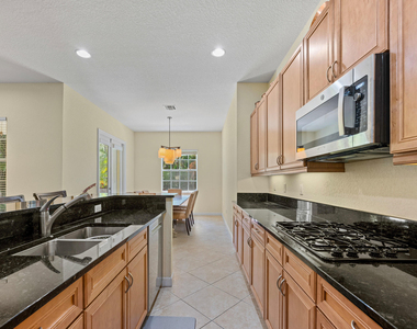 1043 Vintner Boulevard - Photo Thumbnail 28