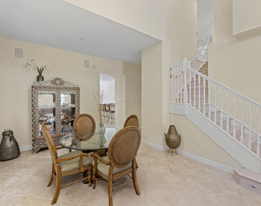 1043 Vintner Boulevard - Photo Thumbnail 19
