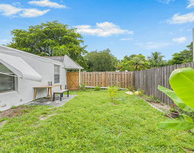 2865 Sw 16th Street - Photo Thumbnail 5