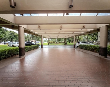 2800 N 46th - Photo Thumbnail 5
