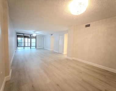 2800 N 46th - Photo Thumbnail 10
