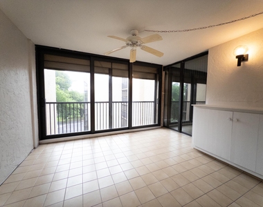 2800 N 46th - Photo Thumbnail 3