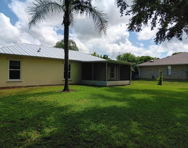 757 Brookedge Terrace - Photo Thumbnail 17