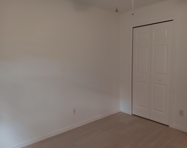 757 Brookedge Terrace - Photo Thumbnail 31