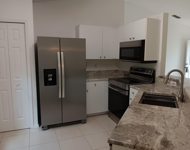 757 Brookedge Terrace - Photo Thumbnail 5