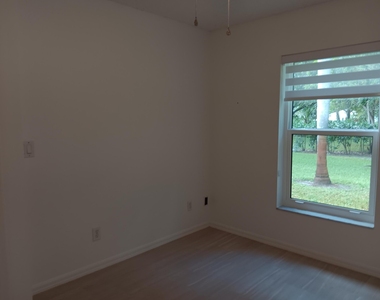 757 Brookedge Terrace - Photo Thumbnail 33