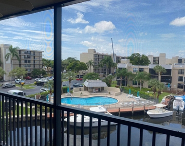 9 Royal Palm Way - Photo Thumbnail 22