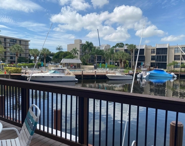 9 Royal Palm Way - Photo Thumbnail 42