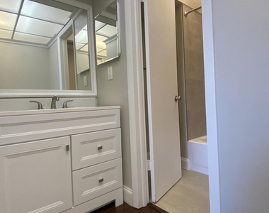 9 Royal Palm Way - Photo Thumbnail 31