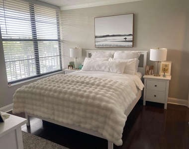 9 Royal Palm Way - Photo Thumbnail 20