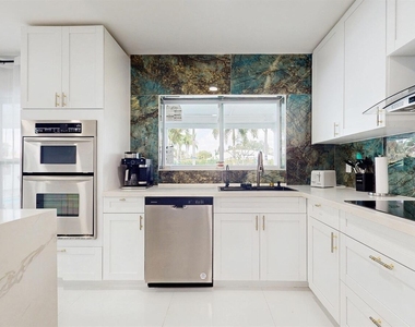 11647 Anhinga Drive - Photo Thumbnail 13