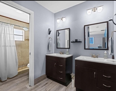 2900 Nw 69th Court - Photo Thumbnail 30