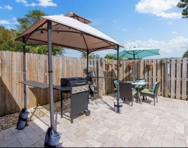 2900 Nw 69th Court - Photo Thumbnail 20