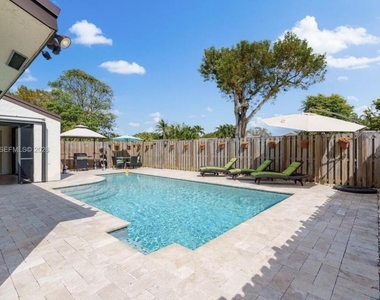 2900 Nw 69th Court - Photo Thumbnail 19