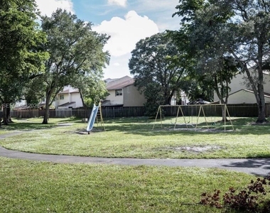 2900 Nw 69th Court - Photo Thumbnail 37