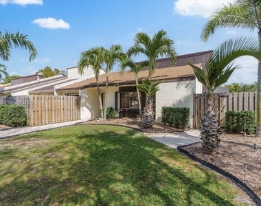 2900 Nw 69th Court - Photo Thumbnail 3