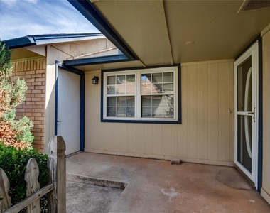 12316 Sw 14th Street - Photo Thumbnail 1