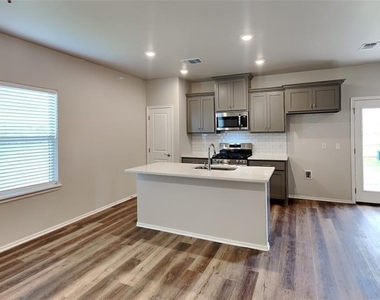 12505 Florence Lane - Photo Thumbnail 5