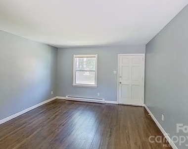 3422 Craig Avenue - Photo Thumbnail 10