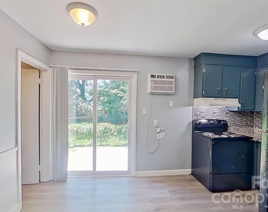 3422 Craig Avenue - Photo Thumbnail 5