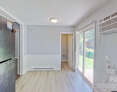 3422 Craig Avenue - Photo Thumbnail 8