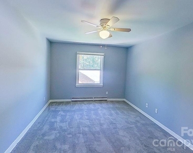 3420 Craig Avenue - Photo Thumbnail 8