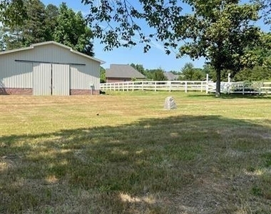 162 Birtwick Road - Photo Thumbnail 1