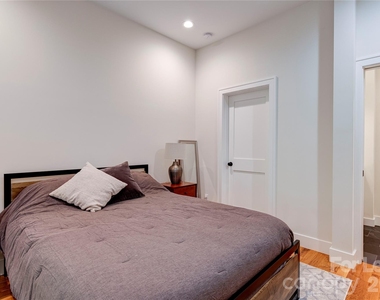 12 Waverly Road - Photo Thumbnail 15