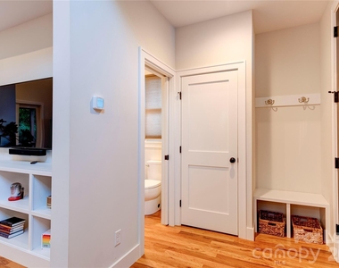 12 Waverly Road - Photo Thumbnail 8