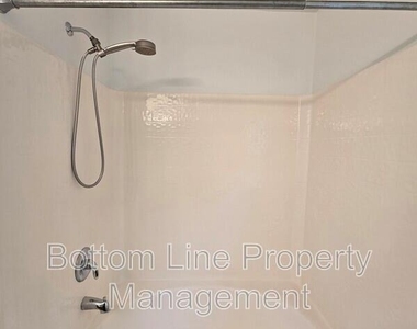 8630 Carolina Lily Lane - Photo Thumbnail 30