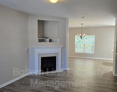 8630 Carolina Lily Lane - Photo Thumbnail 3