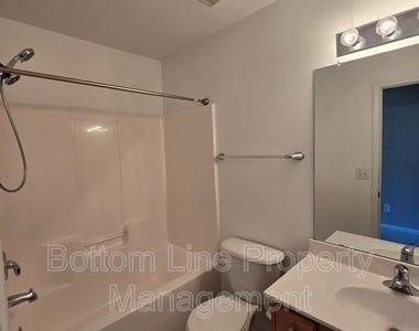 8630 Carolina Lily Lane - Photo Thumbnail 22