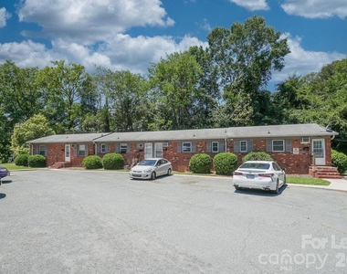 3404 Craig Avenue - Photo Thumbnail 2