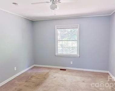 3404 Craig Avenue - Photo Thumbnail 8
