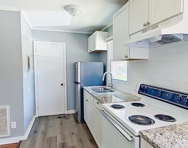 3404 Craig Avenue - Photo Thumbnail 6