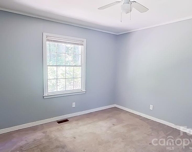 3404 Craig Avenue - Photo Thumbnail 9