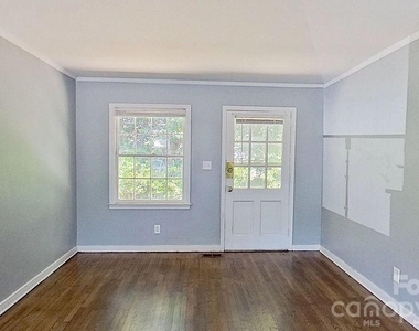 3404 Craig Avenue - Photo Thumbnail 3