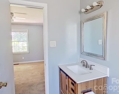 3404 Craig Avenue - Photo Thumbnail 11