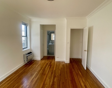 1680 York Avenue - Photo Thumbnail 4