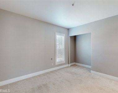 11540 Moorpark Street - Photo Thumbnail 21